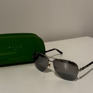 Kate spade sunglasses with box